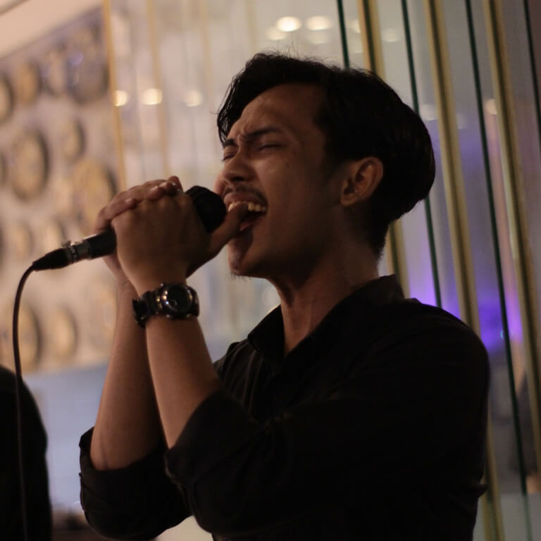 Wedding at La Lisa Hotel Surabaya with Bertiga Ent
