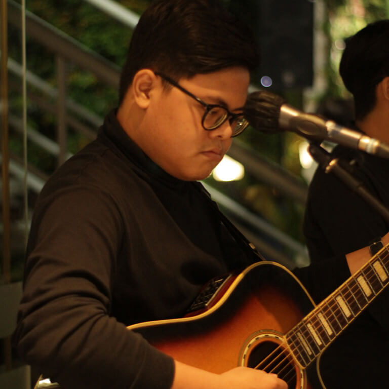 Wedding at La Lisa Hotel Surabaya with Bertiga Ent