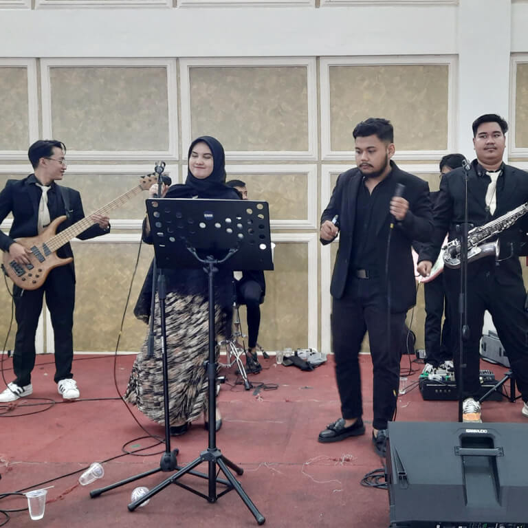 Wedding Party with Overjoy Music